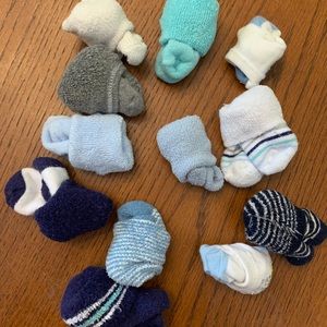 11 socks size NB to 0-3m